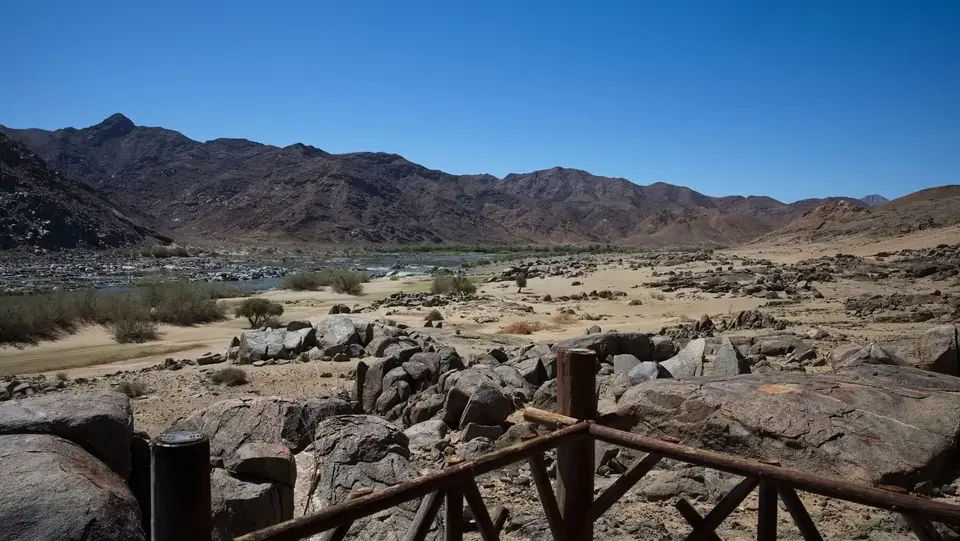 2025NamibiaSA2343.jpg