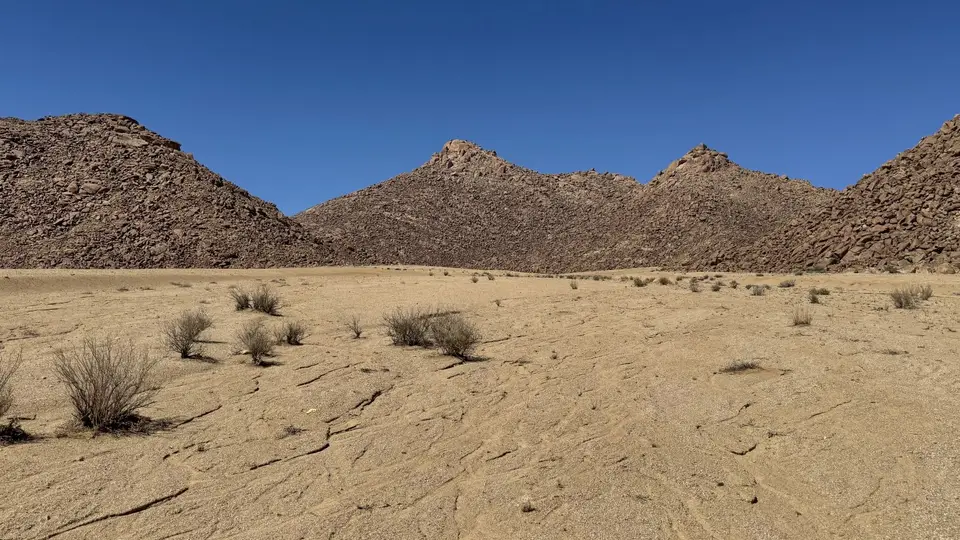 2025NamibiaSA2407.JPG