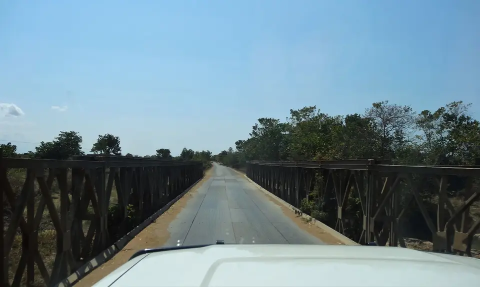 Malawi-Straßen-Brücke1.jpg