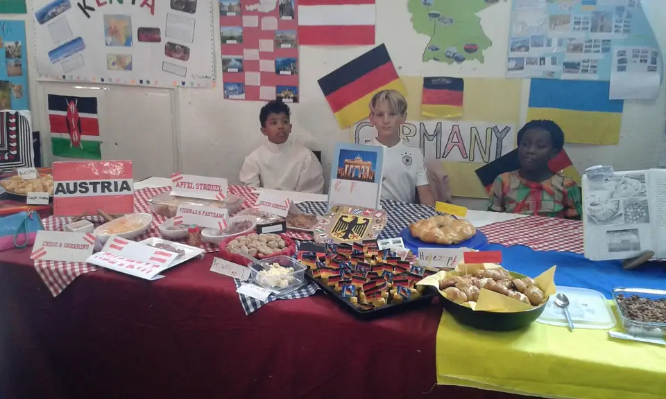 Maun-IntDay1.jpg