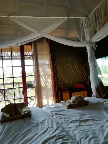 Bett2.jpg