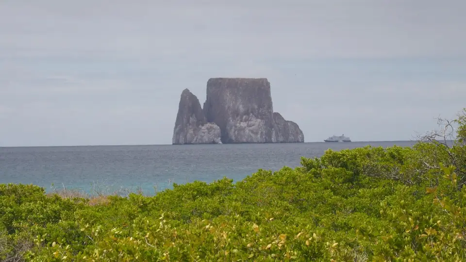 058EquadorNov2023-GalapagosSanCristobal-KickerRock.JPG