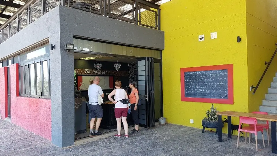 2-7Coffeeshop.jpg
