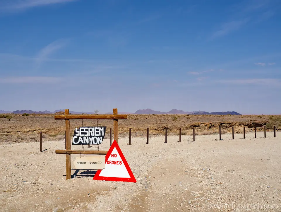 P6120747-Sesriem-Canyon-Parking.jpg