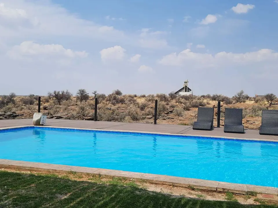 06_Pool.jpg