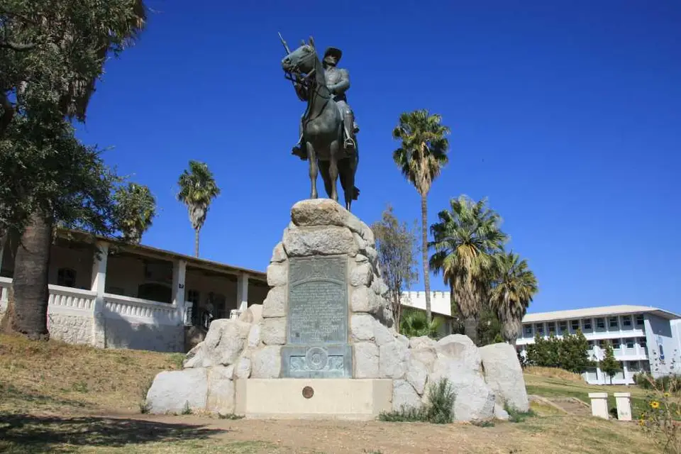 Windhoek_1_2011-09-19.jpg