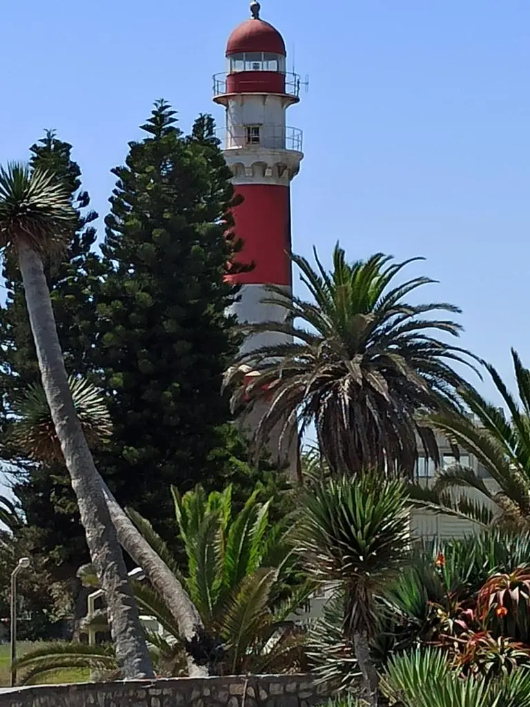 NamibiaSilviaHandy(397).JPG