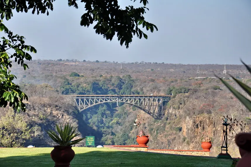 vicfalls-2.jpg