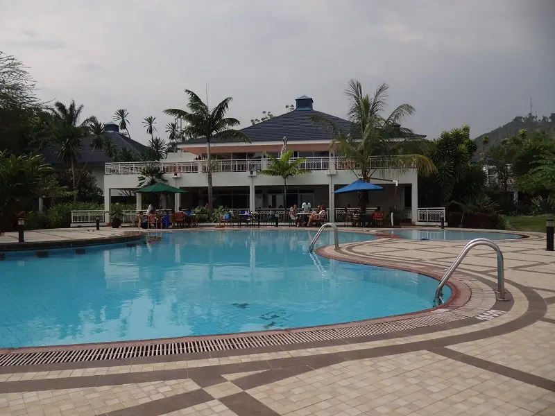 hdb64c43.JPG