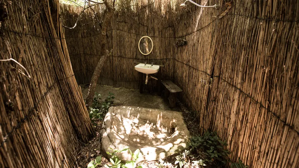 ngepi_shower.jpg