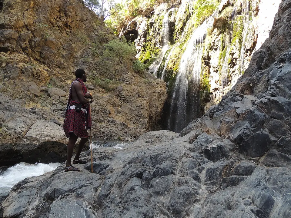 244MassaivorWasserfall.jpg