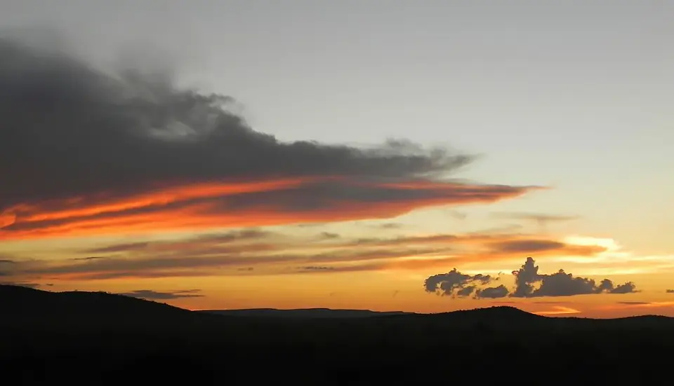 SonnenunterganSeroneraLodge2.jpg
