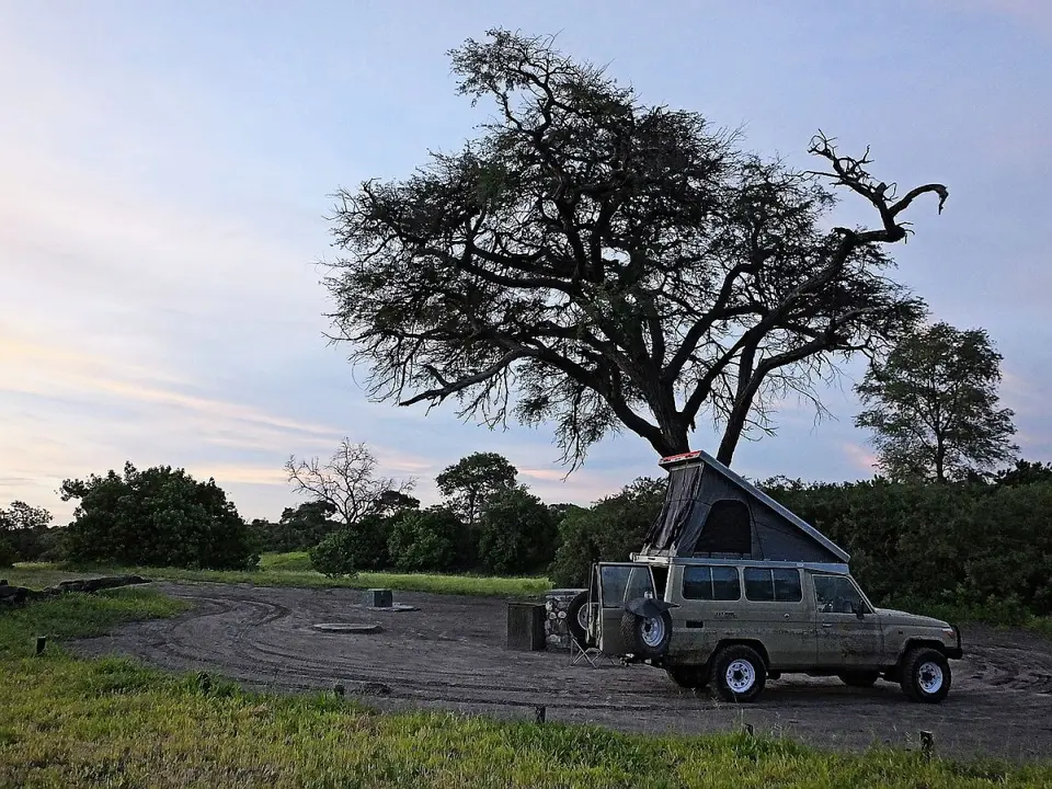 h4f77943.jpg