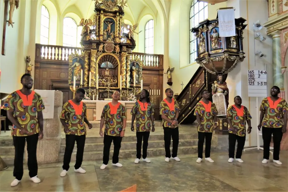 Vocals2.JPG