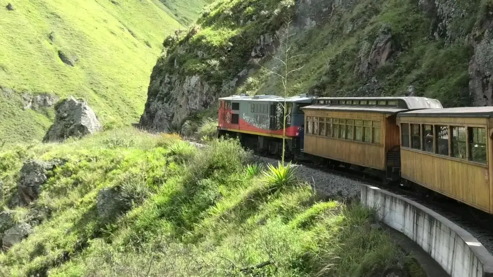 S2020067_Moment.jpg