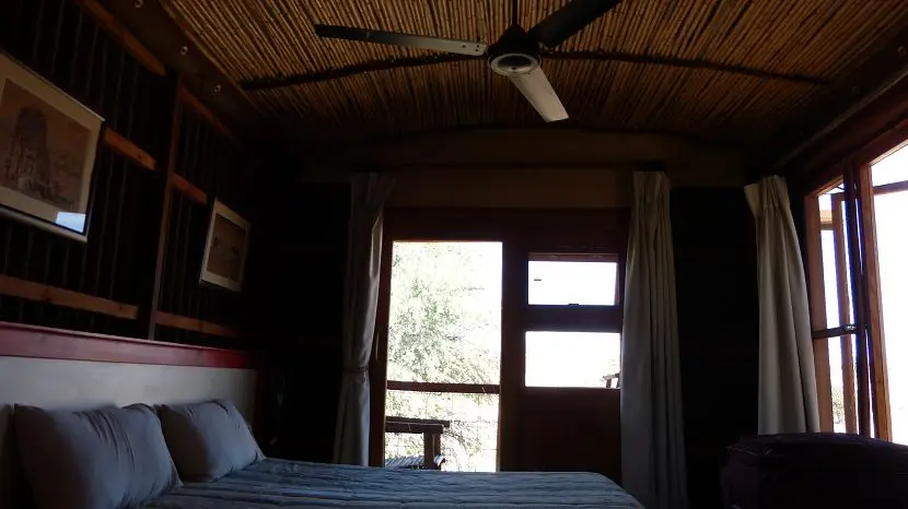 k-NamibiaVideo4103.JPG
