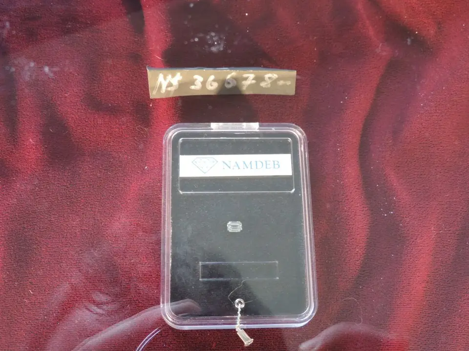 hb93d388.JPG