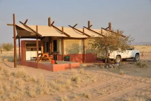 desertcamp3.jpg