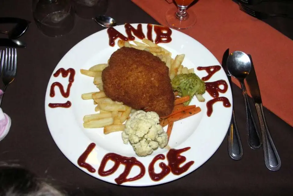P0149AnibLodge.jpg