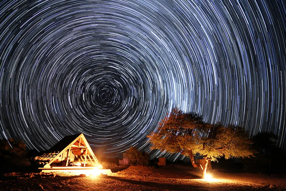Startrails-Polentswa2-150.jpg