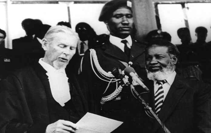 Unabhängigkeit 1990 Nujoma Berker vereidigung