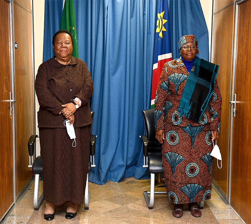 Außenministerinnen von Namibia und Südafrika