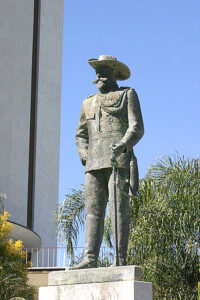 Windhoek, Curt von Francois-Denkmal